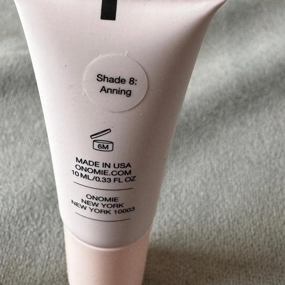 Onomie bright concealing